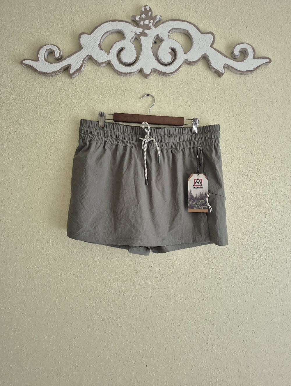 Avalanche Athletic Hiking Walking Skort Sage Size XL